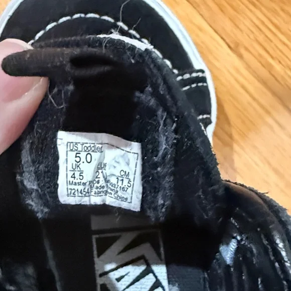 Vans Toddler Black and White High-Top Sneakers 5 - Picture 8 of 8